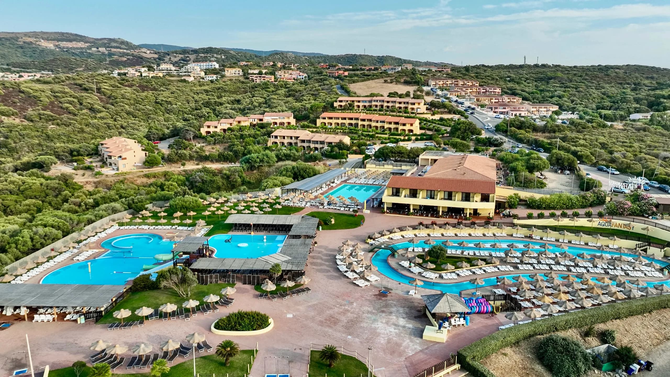 Piscina in stile laguna ad AquaFantasy Sardegna