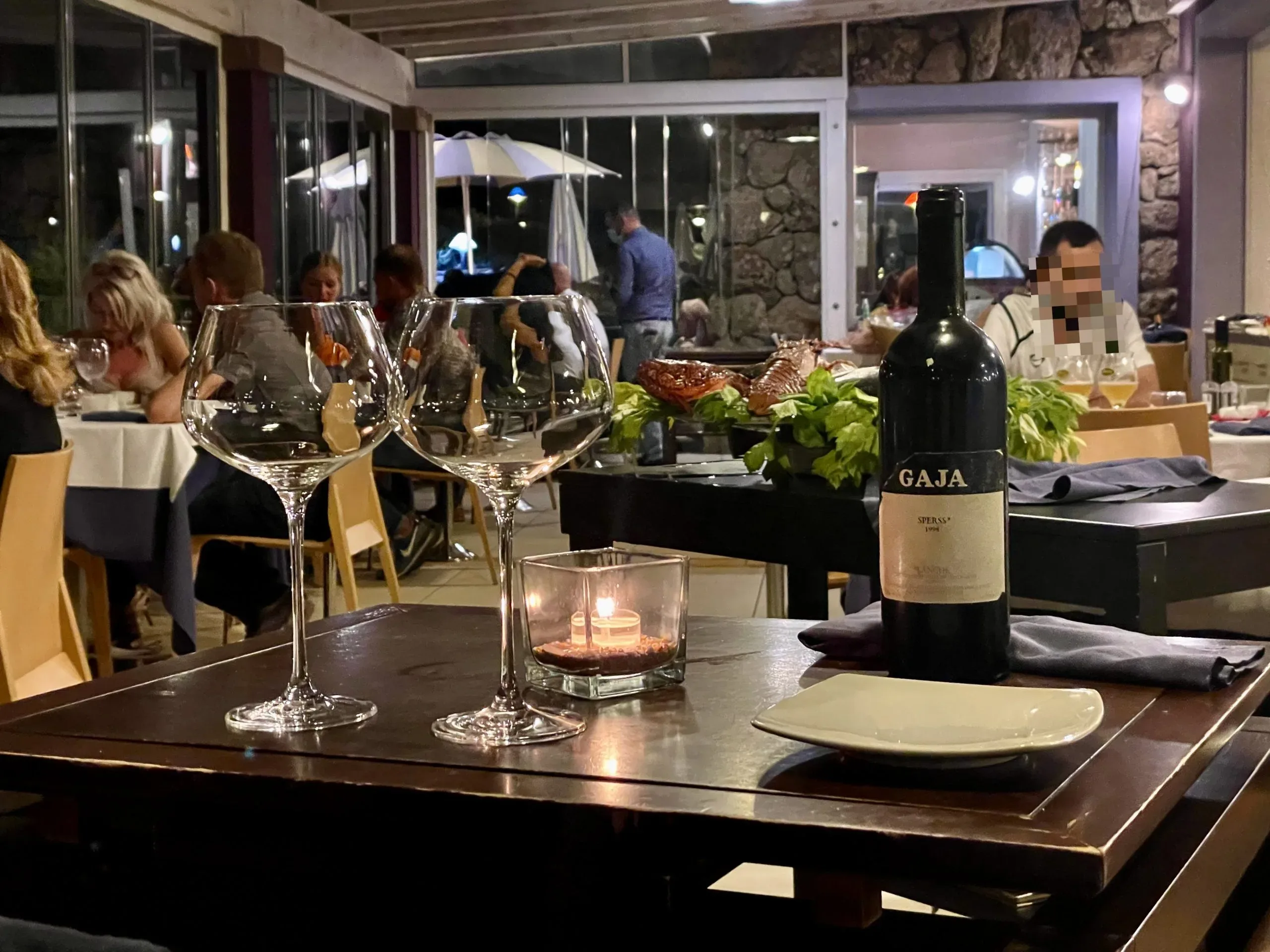 Accord mets-vins Gaja Bajaloglia Resort vermentino sarde cannonau vins italiens premium filet signature dîner de luxe Castelsardo carte des vins sélectionnée