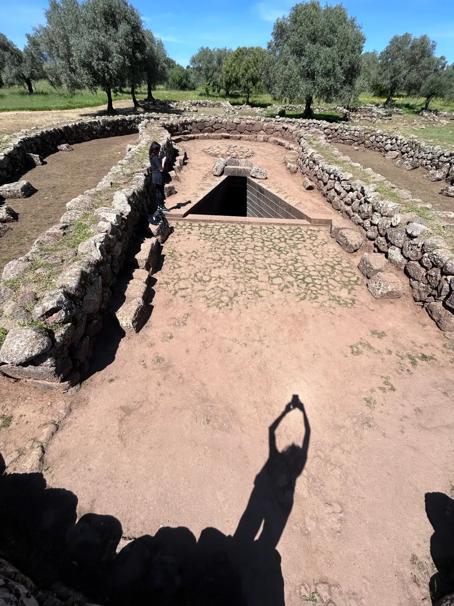 Pozzo di Santa Cristina, nuraghische heilige bronput uit de 11e eeuw v.Chr., Paulilatino, basaltblokken, gecorbeleerde tholos, water, astronomie, equinox, Sardinië, oude bronstijdarchitectuur
