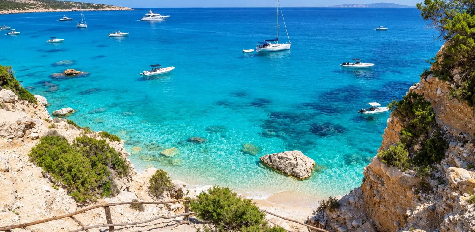 Cala Goloritzé boats
